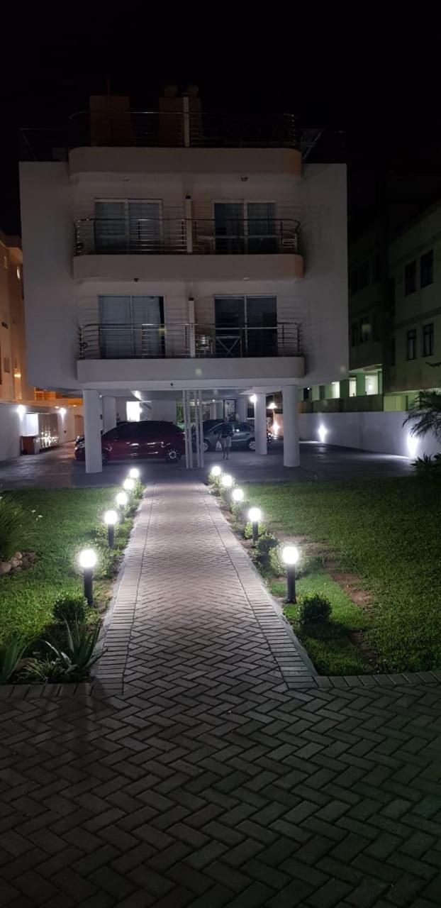 Apartamento Ilha Dos Patos Ingleses Na Beira Do Mar ฟลอเรียนอโปลิส ภายนอก รูปภาพ